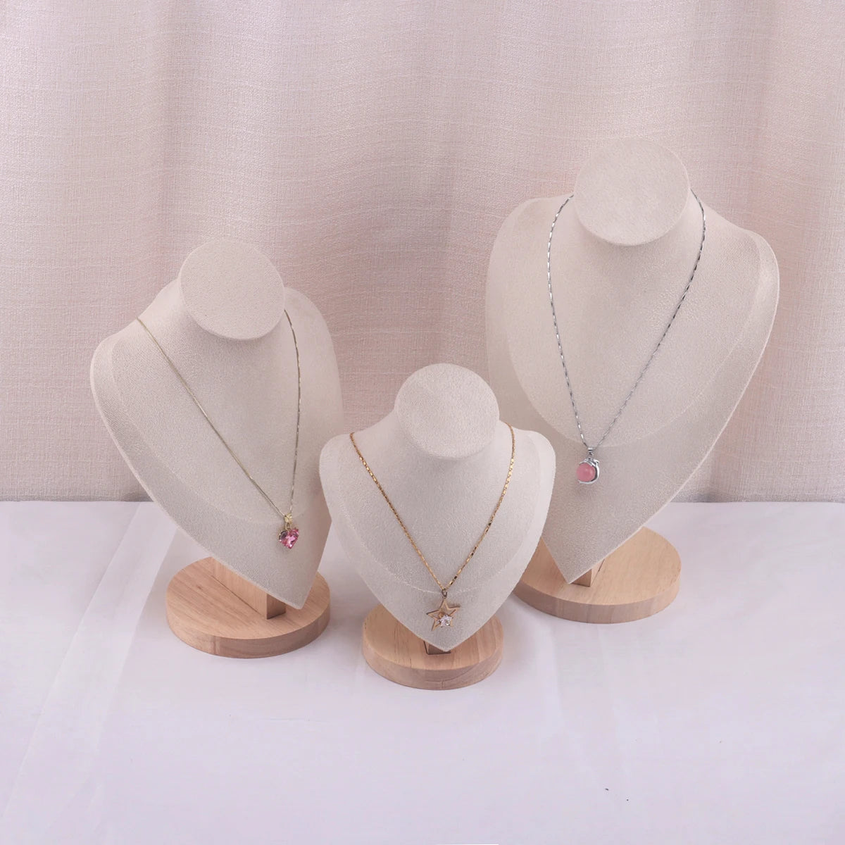 Velvet Portrait Necklace Display Pendant Organizer Jewelry Display Stand Jewelry Mannequin Bust Necklace Pendant Window Display
