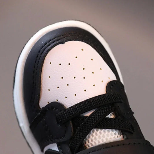 2025 New Toddler Baby Kids Fashion Design Walking Shoes Sneakers White Non-slip Casual Shoes Boys Breathable Outdoor Board Shoes