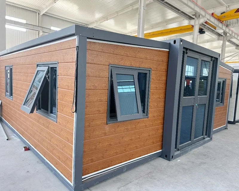 Customized Expandable Container House and Portable Mobile Home 40ft Prefab Foldable 3 Bedrooms Luxury Villa Hot Sale