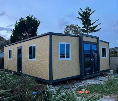 Customized Expandable Container House and Portable Mobile Home 40ft Prefab Foldable 3 Bedrooms Luxury Villa Hot Sale